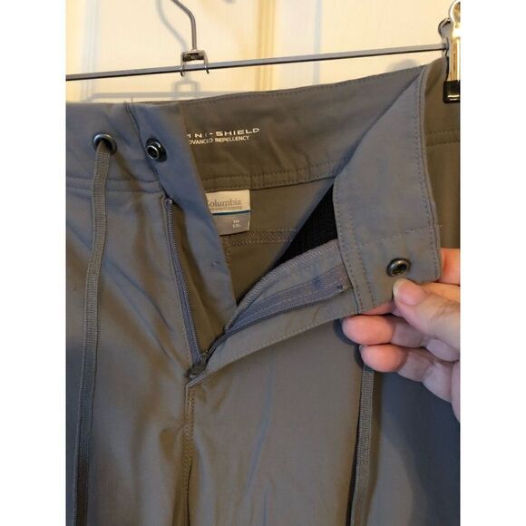 Columbia Sports Dry Tech Shorts 16 - Picture 4 of 15